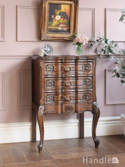 アンティーク家具 アンティークのチェスト フランスから届いたアンティークチェスト、猫脚が優雅な3段引き出しのサイドチェスト
