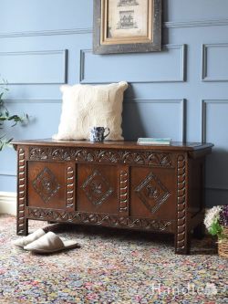 アンティーク家具  ルネットで囲まれた美しい収納ボックス、英国アンティークのブランケットボックス