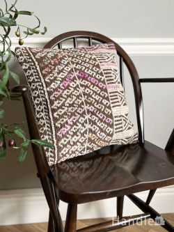 絨毯 キリム オールドキリムのクッションカバー、幾何学模様がおしゃれな一点もののクッション