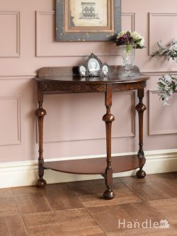 アンティーク家具 アンティークのテーブル ウィリアム＆メアリー様式の半月型の家具、英国アンティークのコンソールテーブル