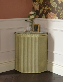 アンティーク家具 ブランケットボックス・収納ボックス イギリスアンティーク家具、クリームホワイトが可愛いロイドルームランドリーボックス