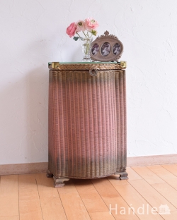 アンティーク家具 ブランケットボックス・収納ボックス イギリスの伝統的なアンティーク家具、ガラス天板のロイドルームボックス（ピンク×ゴールド）