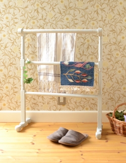 アンティーク家具 その他 アンティーク家具 ペイント仕上げのアンティーク雑貨、素敵なタオルレイル(タオルハンガー)