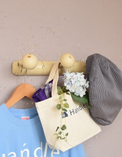 アンティーク家具 アンティークのウォールハンガー ３つのフックが並んだ可愛いアンティークフックボード