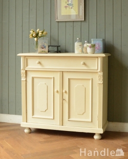 アンティーク家具 アンティークのキャビネット 柔らかいカラーのペイントキャビネット、フランスのアンティーク家具