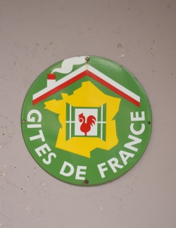 アンティーク雑貨 アンティーク食器 フランスで買い付けたGITES DE FRANCEのヴィンテージサインプレート（看板）