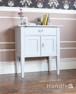 アンティーク家具 アンティークのキャビネット アンティークのフレンチインテリア、引き出しと扉が付いたスモールキャビネット