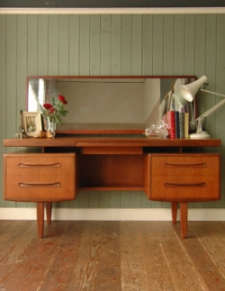 アンティーク家具  2012年03月30日にご成約済み。アンティーク G-PLAN ドレッサー