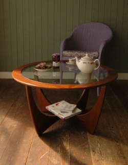 アンティーク家具  アンティーク サーキュラー テーブル （G-plan）