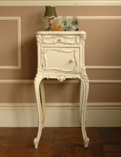 アンティーク家具 2012年11月22日にご成約頂いた1930年代のアンティーク ベッドサイド キャビネット