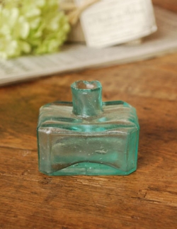 アンティーク雑貨  1930年代のアンティーク インクボトル 