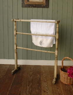 アンティーク家具 その他 アンティーク家具 1940年代のアンティーク タオルハンガー（アイボリー）