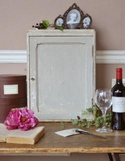 アンティーク家具 1940年代のアンティーク スモール キャビネット