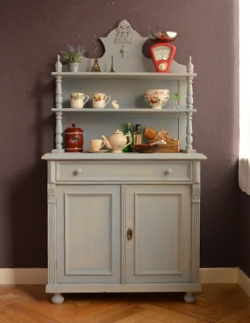 アンティーク家具  フランスの可愛いアンティーク家具、ブルーペイントのドレッサー