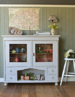 アンティーク家具  アンティークのフレンチ家具、ホワイトペイントのガラスキャビネット