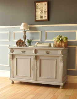 アンティーク家具 アンティークのキャビネット フランスのアンティークペイント家具、色の素敵なキャビネット