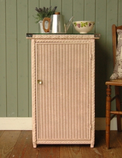 アンティーク家具 アンティークのキャビネット アンティーク  ロイドルーム ナイトテーブル