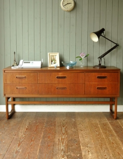 アンティーク家具  1960年代のアンティークサイドボード
