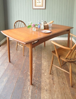 アンティーク家具  2012年07月14日にご成約済み。1970年代のアンティーク テーブル（G-plan）