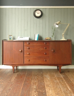 アンティーク家具 1960年代のアンティーク サイドボード(ヤンガー)