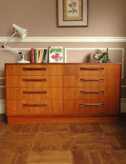 アンティーク家具  1970年代のG-PLAN アンティーク サイドボード