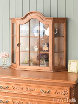 アンティーク家具 アンティークのキャビネット フランスのおしゃれなアンティーク壁付け家具、エレガントな雰囲気漂うウォールキャビネット