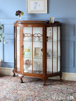 アクセサリーケースが付いたおしゃれなショーケース、英国アンティ―クのハーフムーンガラスキャビネット