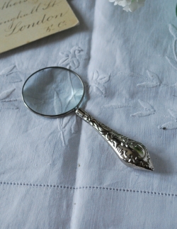 アンティーク雑貨  英国のアンティーク雑貨、アンティークシルバーのルーペ