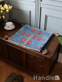 インテリア雑貨 ソファクッション・チェアクッション ザクロの木が描かれたおしゃれなギャッベ、草木染の小さな絨毯