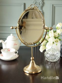 インテリア雑貨 鏡おしゃれ アンティーク調のおしゃれな鏡、華やかなお花の装飾が素敵な真鍮製のスタンドミラー（ゴールド）