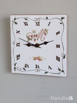 インテリア雑貨 時計 壁掛け イチゴ×モノグラムのMが描かれたレトロ調のウォールクロック（スクエア・ロココ）