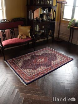 アンティーク雑貨 トライバルラグ・トルコ絨毯 マヒデザインのおしゃれなペルシャ絨毯、サラブSarabの美しいビンテージカーペット