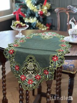 インテリア雑貨 ランチョンマット・クロス クリスマスベルがモチーフの刺繍が華やかな、おしゃれなテーブルセンター(オーバル・GN)