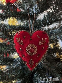 インテリア雑貨 オブジェインテリア クリスマスツリーを華やかに彩ってくれる、真っ赤なハート形のおしゃれなオーナメント