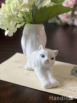 インテリア雑貨 フラワーベース お部屋をおしゃれにディスプレイしてくれる花器、伸びる猫が可愛いフラワーベース(WH)