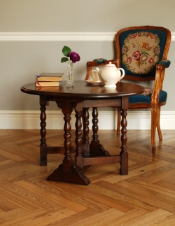 アンティーク家具 アンティークの英国家具、ゲートレッグのコーヒーテーブル(伸張式)