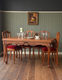 アンティーク家具 美しいアンティークの南仏家具、彫りたっぷりのドローリーフテーブル