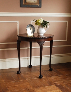 アンティーク家具  上品なアンティークの英国家具、オシャレなオケージョナルテーブル