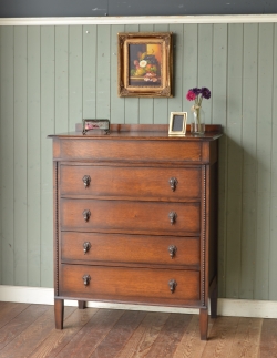 アンティーク家具  英国から届いたアンティーク家具、バチェラーズチェスト（鏡付き）