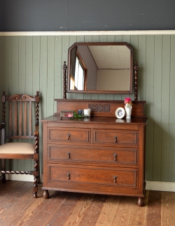 アンティーク家具  シックな英国のアンティーク家具、オーク材のドレッシングチェスト