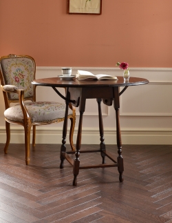 アンティーク家具  1920年代のアンティーク家具、イギリスのバタフライテーブル