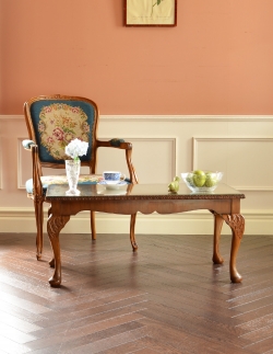 アンティーク家具 アンティークのテーブル イギリスから輸入したアンティーク家具、ガラス天板のコーヒーテーブル