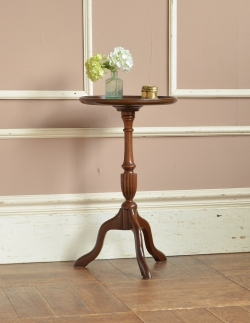 アンティーク家具 オケージョナルテーブル 木製の丸いイギリスアンティーク家具、ワインテーブル（オケージョナルテーブル）