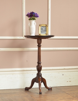アンティーク家具 オケージョナルテーブル 英国の優雅なアンティーク家具、品のあるティーテーブル（オケージョナルテーブル）