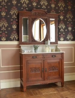 アンティーク家具 アンティークのキャビネット 英国のアンティーク家具、三面鏡があるウォッシュスタンド（キャビネット）