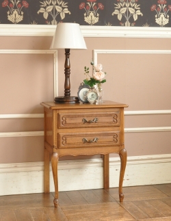 アンティーク家具 アンティークのチェスト 南フランスのアンティーク家具、彫りが美しいベッドサイドチェスト(2段)