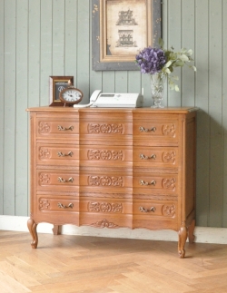 アンティーク家具 アンティークのチェスト 南仏プロヴァンスのアンティーク家具、綺麗な4段チェスト