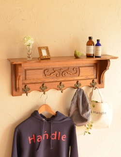 アンティーク家具 アンティークのウォールハンガー フランスアンティークの壁付け家具、装飾が美しいウォールハンガー(壁付けシェルフ)