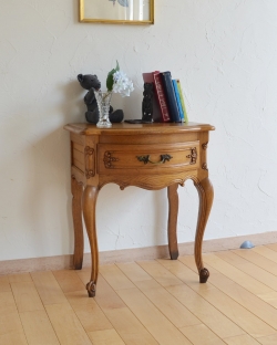 アンティーク家具 アンティークのチェスト 南フランスのアンティーク家具、寝室が華やかになる小さくて可愛いベッドサイドチェスト