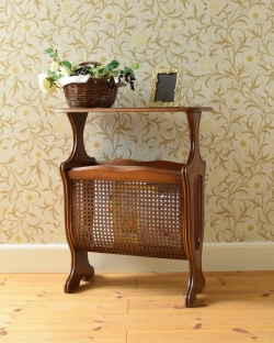 アンティーク家具 マガジンラックおしゃれ フランスアンティークの小さな収納家具、スラッとしたシルエットが美しい天板付きのマガジンラック